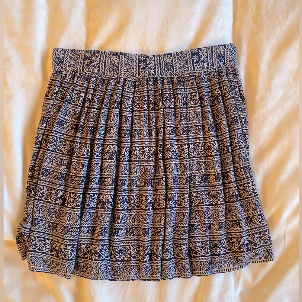 Forever 21 mini skirt size xs.